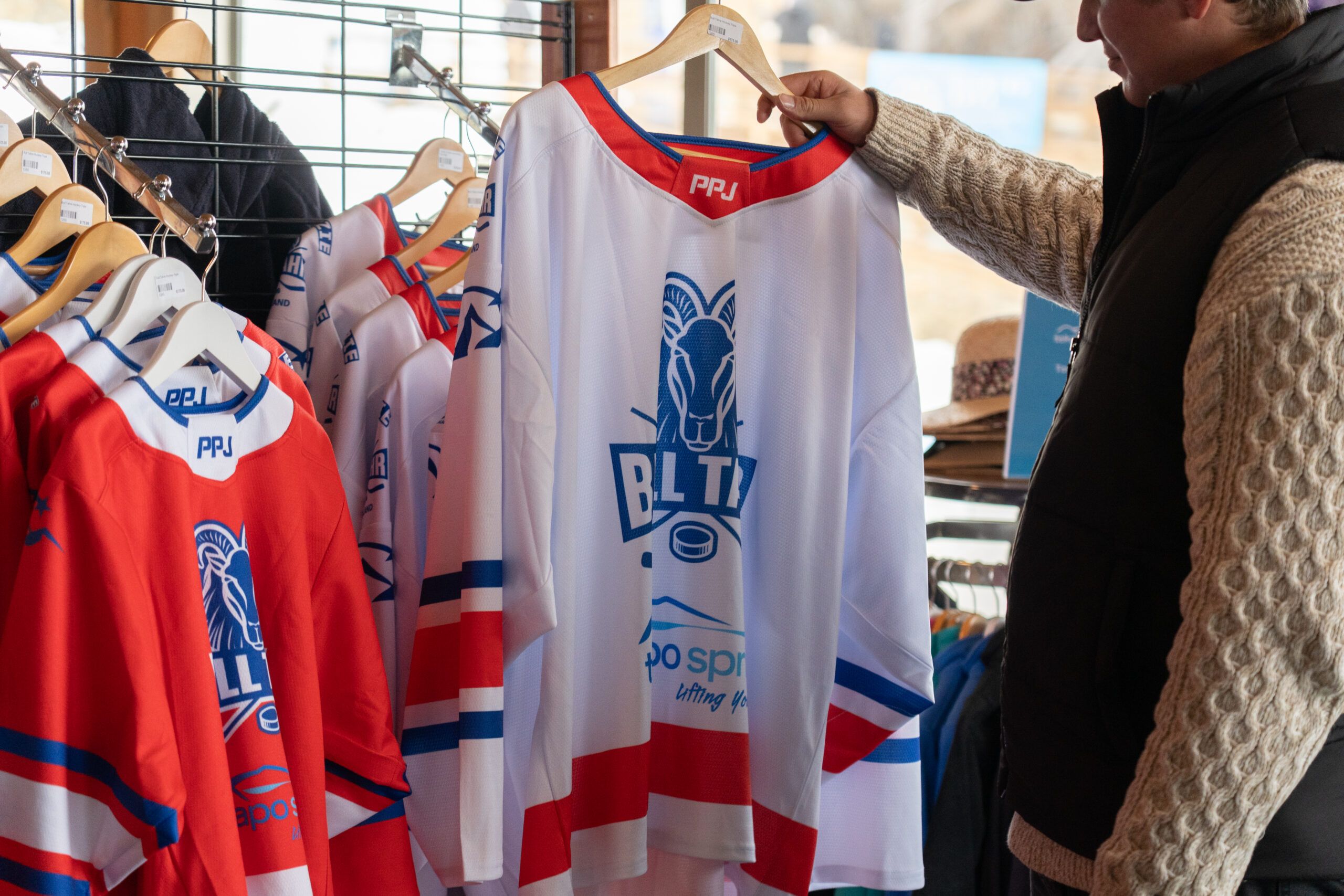 Bull Tahr Ice Hockey Shirts